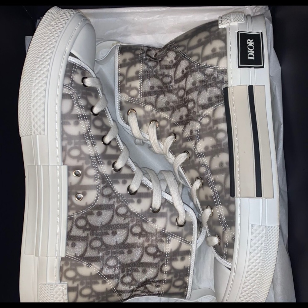 Dior’s size 10